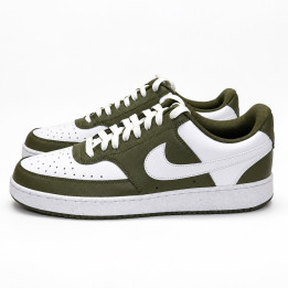 Męskie sneakersy Nike Court Vision Low w oliwkowo-białej kolorstyce.